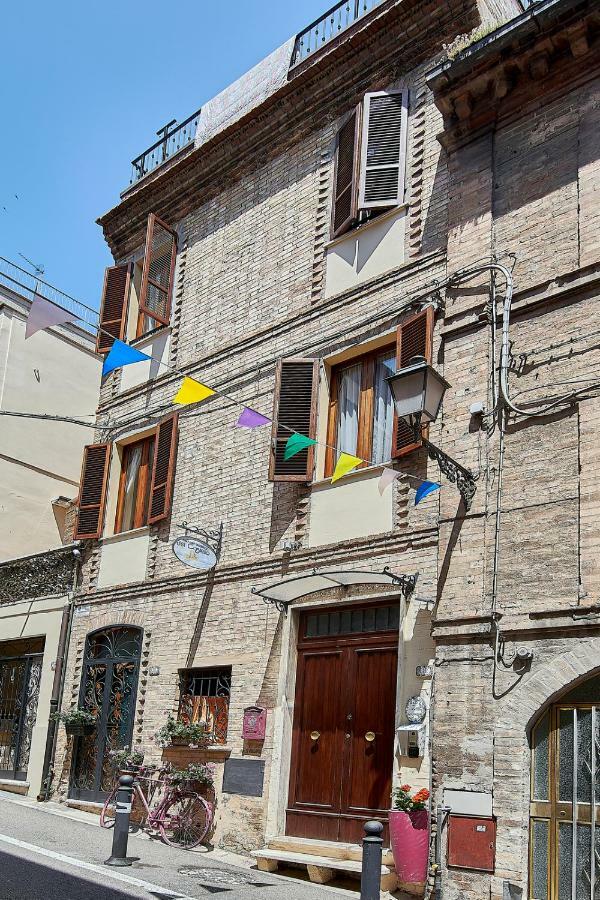 סן בנדטו דל טרנטו B&B Del Castello מראה חיצוני תמונה