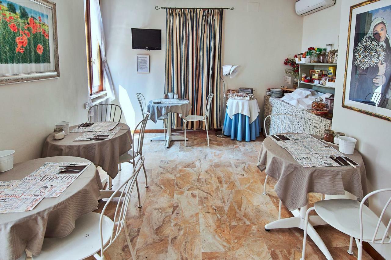 סן בנדטו דל טרנטו B&B Del Castello מראה חיצוני תמונה
