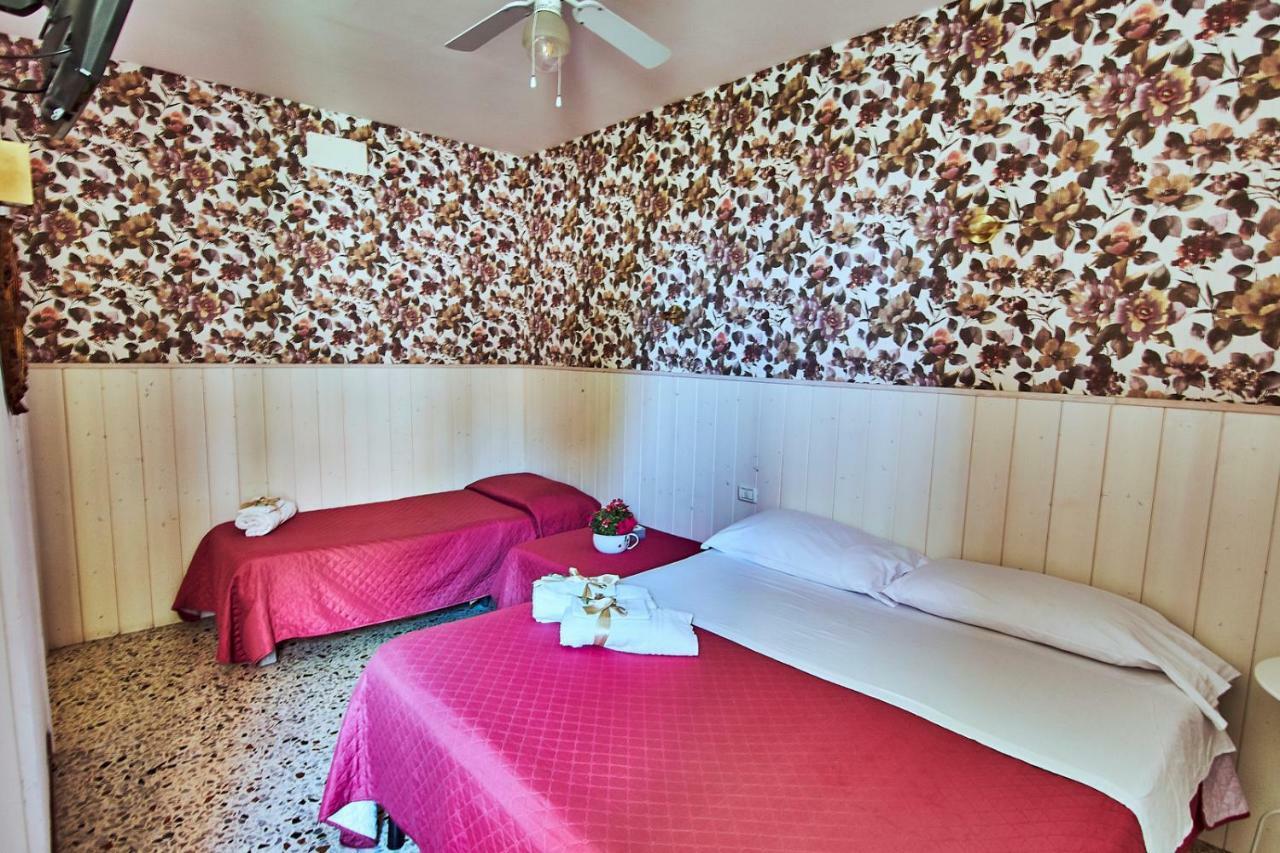 סן בנדטו דל טרנטו B&B Del Castello מראה חיצוני תמונה