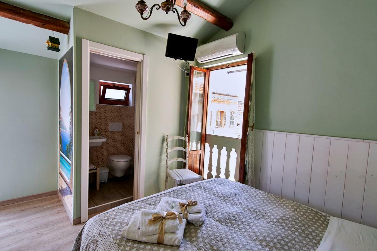 סן בנדטו דל טרנטו B&B Del Castello מראה חיצוני תמונה