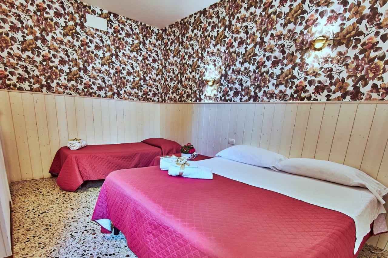 סן בנדטו דל טרנטו B&B Del Castello מראה חיצוני תמונה