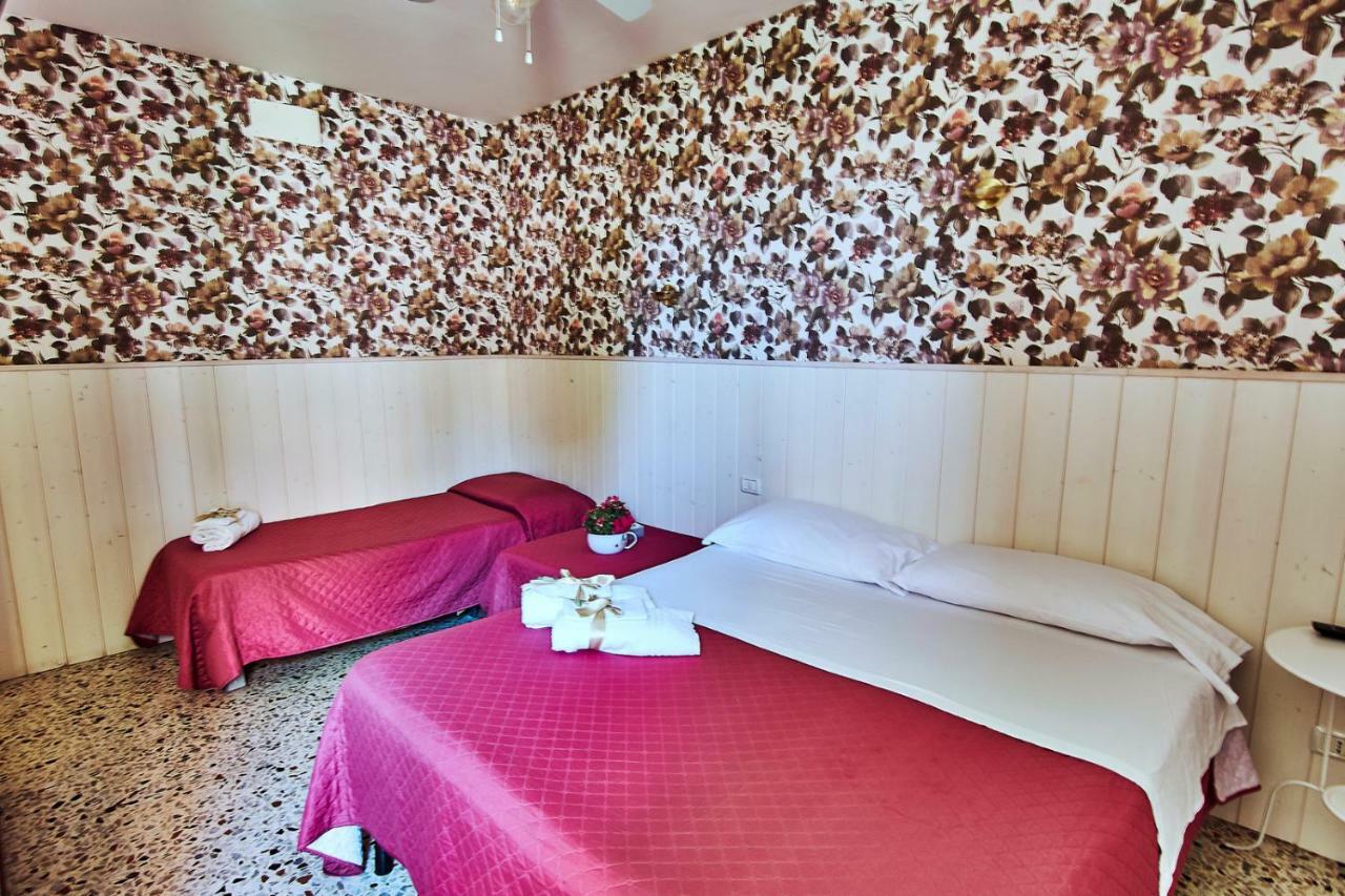 סן בנדטו דל טרנטו B&B Del Castello מראה חיצוני תמונה