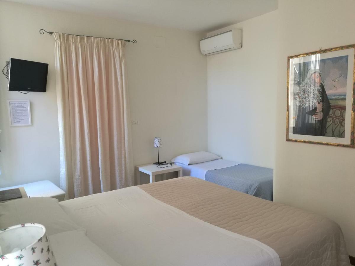 סן בנדטו דל טרנטו B&B Del Castello מראה חיצוני תמונה